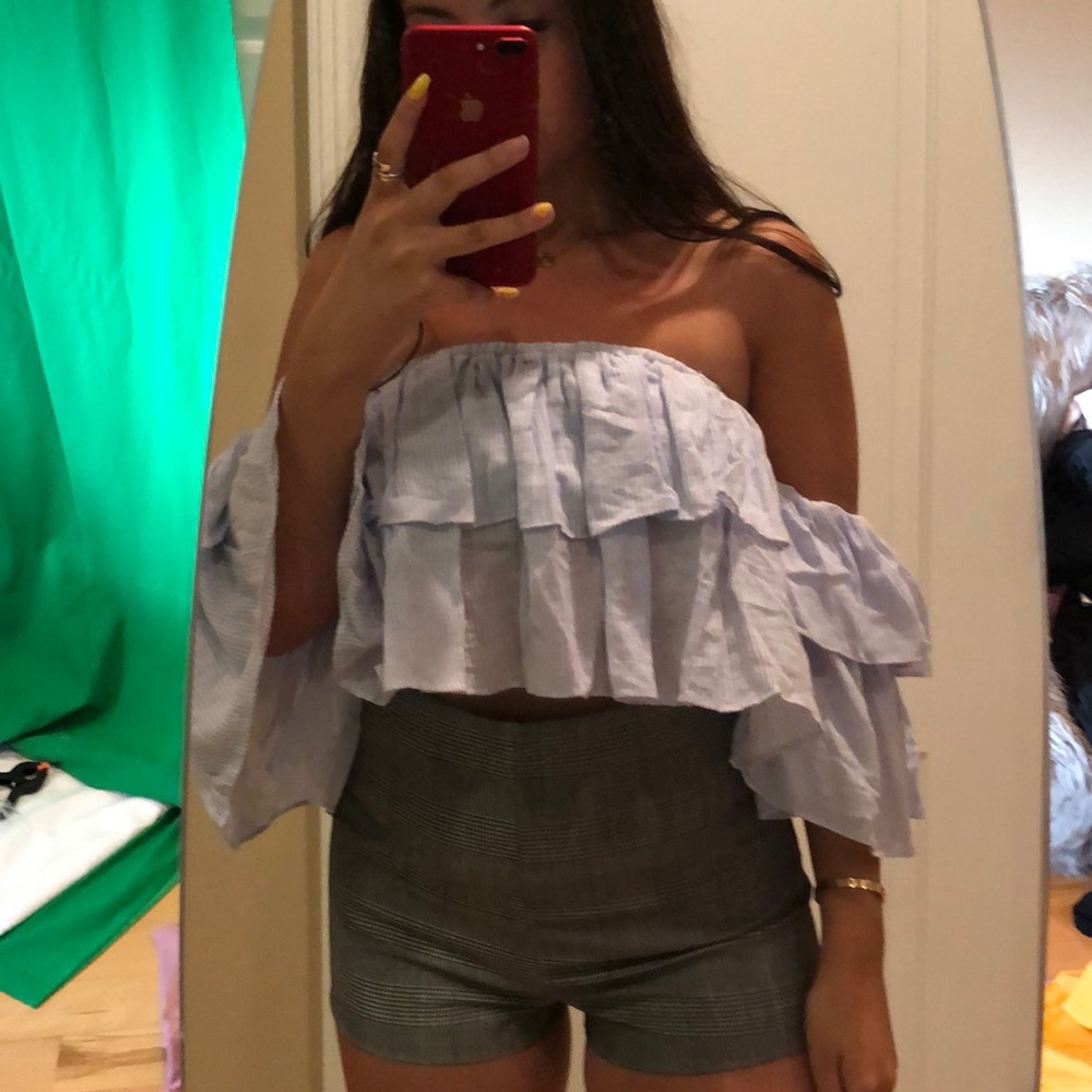 Crop ruffled top